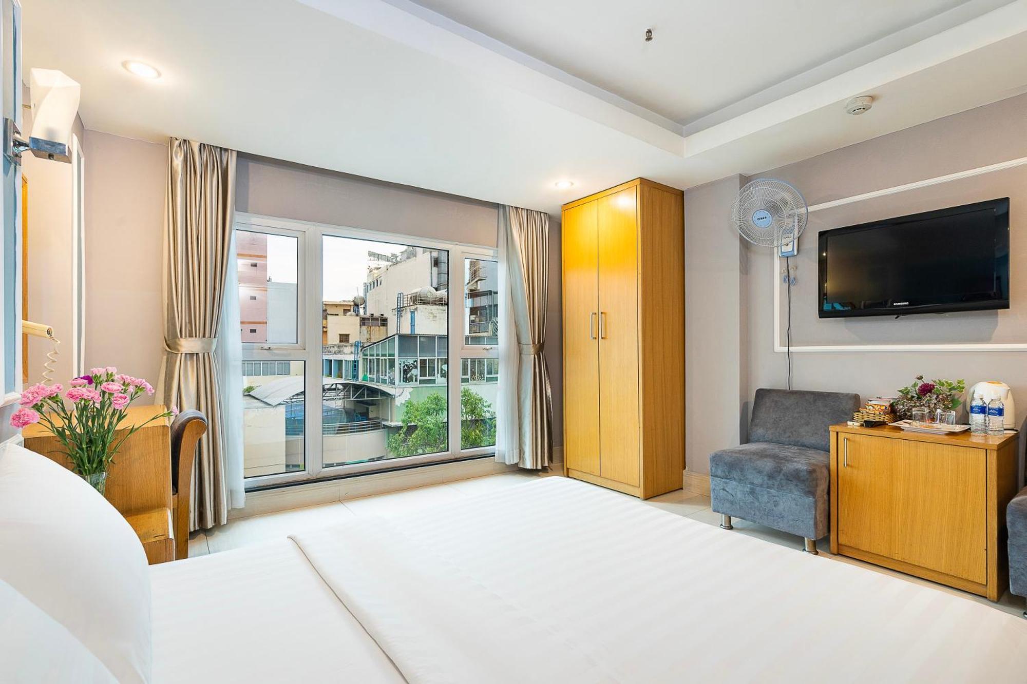 Lucky Star Hotel - Bui Vien Walking Street Ho Chi Minh-staden Exteriör bild